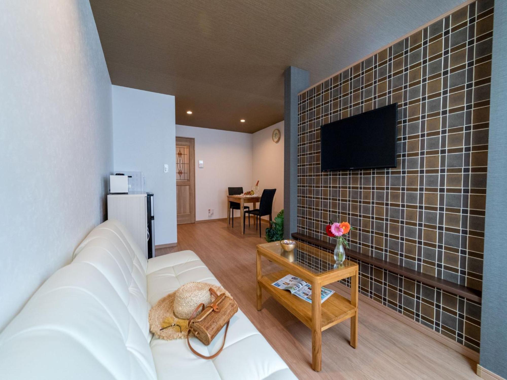 Hotel California Miyakojima Resort Extérieur photo
